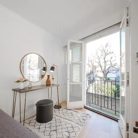 Holiday home Coco's Place Kensington-private House-enjoy London-5min Walk Kensington High Street *