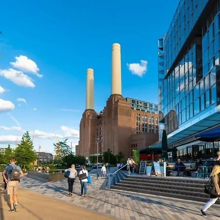 Battersea Power Station, Zone 1 Apartman London