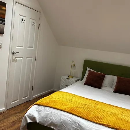 Aldo's 2 Bedroom Townhouse N1 London