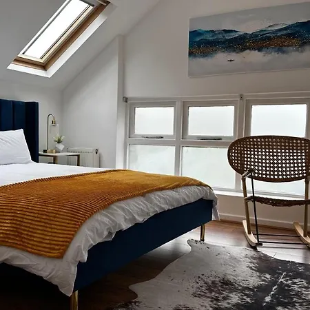 Aldo's 2 Bedroom Townhouse N1 Holiday home London