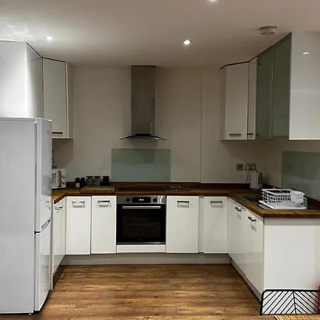 Aldo's 2 Bedroom Townhouse N1 * London