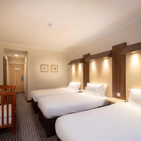 Sleeper At Royal National Otel 4*