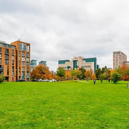 Apartment Farm View 2-bedroom Apartment, Vauxhall London