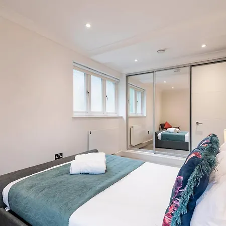 Farm View 2-bedroom Apartment, Vauxhall Apartment