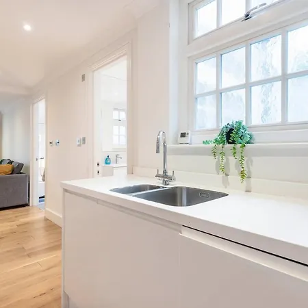 Farm View 2-bedroom Apartment, Vauxhall Apartment