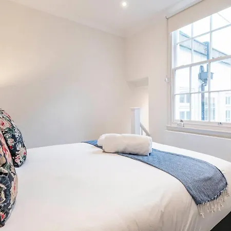 Farm View 2-bedroom Apartment, Vauxhall Apartment