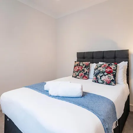 Farm View 2-bedroom Apartment, Vauxhall * London