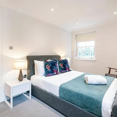Farm View 2-bedroom Apartment, Vauxhall Apartment *