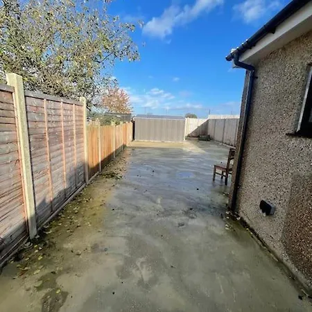 One Bedroom Annex With Private Entrance *