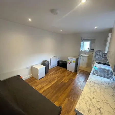 One Bedroom Annex With Private Entrance
