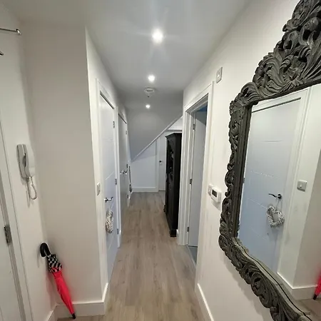 Homestay The Penthouse Double Bedroom For Rent Shared Kitchen Parking *