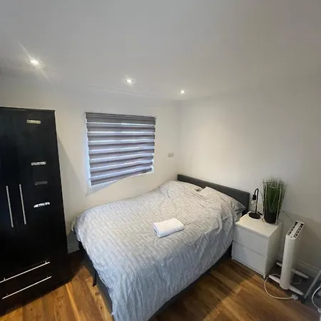 One Bedroom Annex With Private Entrance Apartment