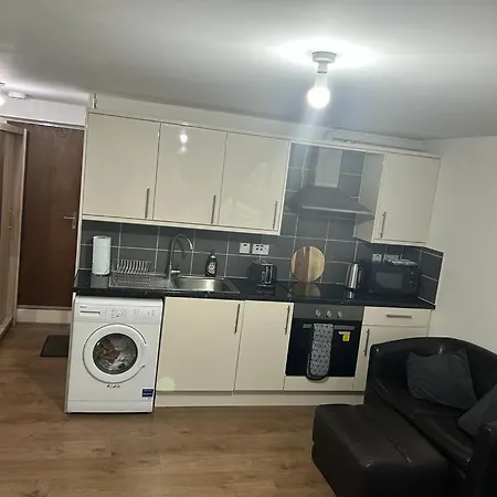 Hometel Cute * Thornton Heath