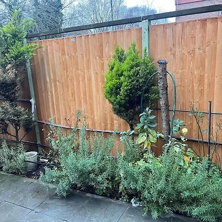 Stunning 2 Bedroom Duplex In The Heart Of * London