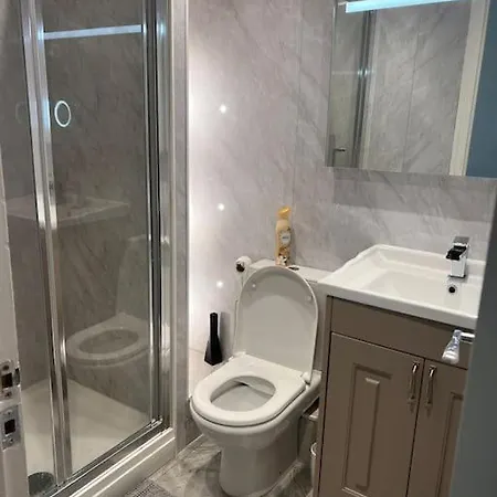 Stunning 2 Bedroom Duplex In The Heart Of Apartment