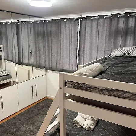 Stunning 2 Bedroom Duplex In The Heart Of Apartment