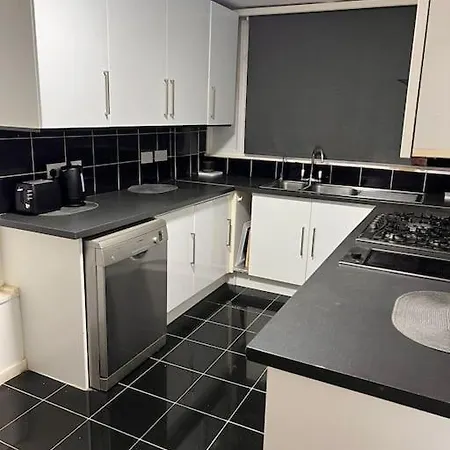 Stunning 2 Bedroom Duplex In The Heart Of Apartment