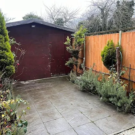 Stunning 2 Bedroom Duplex In The Heart Of Apartment *