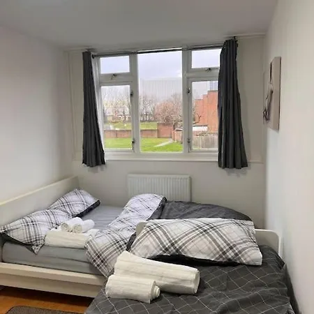 Stunning 2 Bedroom Duplex In The Heart Of