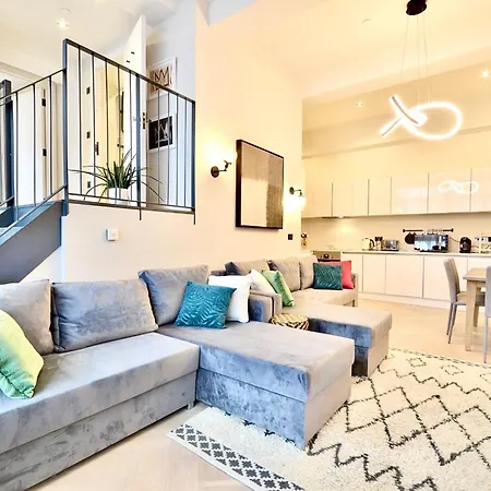 Fulham Townhouse, 2 Baths, Parking, Breakfast *
