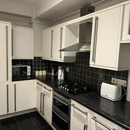 Flat In London's Primrose Hill Apartment