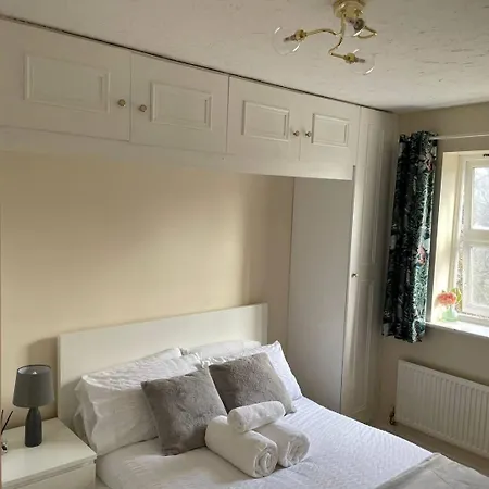 Apartmán 4min Walk Uni Of East 1br *