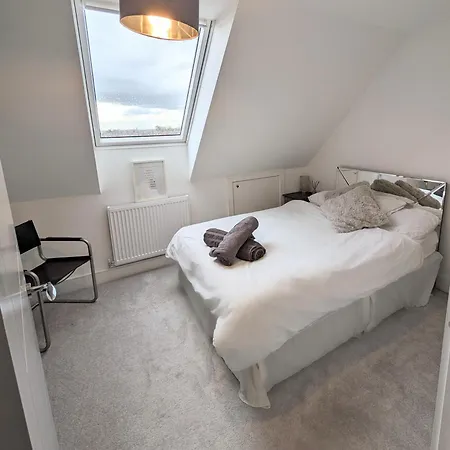 The Penthouse Double Bedroom For Rent Shared Kitchen Parking *