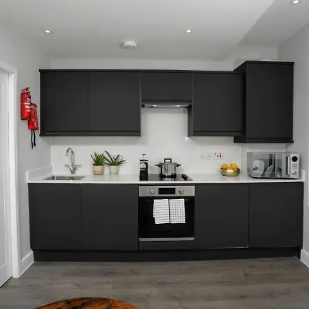 Aisiki Apartments: Pet-friendly With Air Con & Free Wifi Finchley