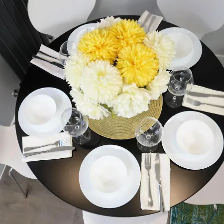 Aisiki Apartments: Pet-friendly With Air Con & Free Wifi Apartment