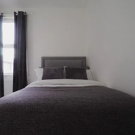 Milton Place Homestay szállás *
