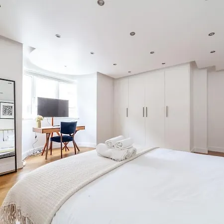 Stylish 3-bed Near Camden Town & King's Cross