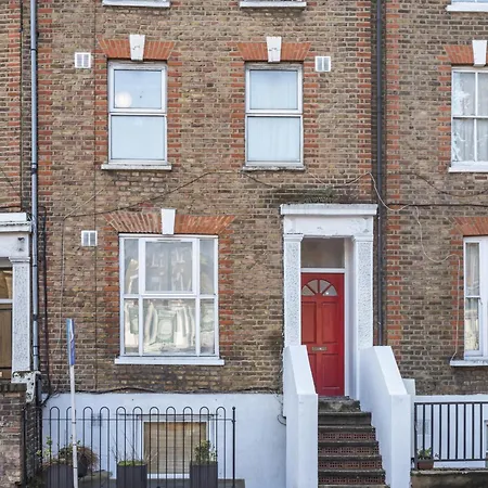 Apartment Luxury 1-bed In Sought After Prime Location