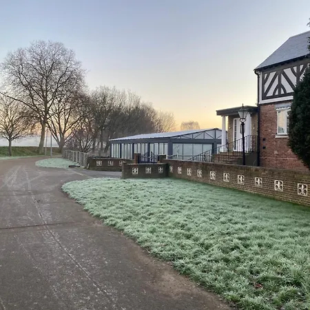 Idyllic In Jubilee Park