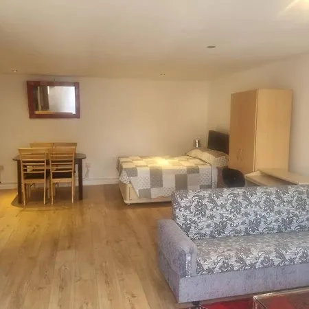 Apartman Spacious Flat *