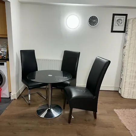 アパート Captivating 1-bed In ロンドン