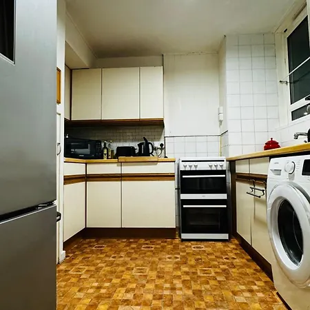 Homestay Double In Tooting Bec London