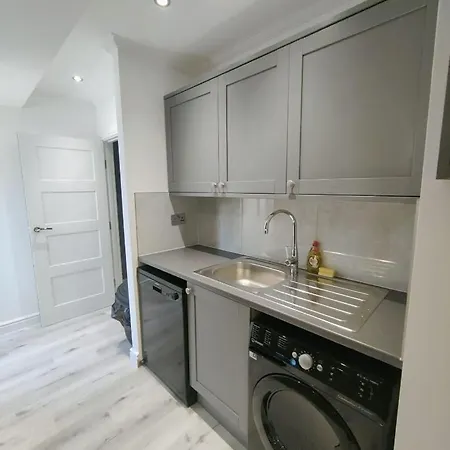 Flat 6 Crawford