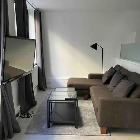 6 Bedroom In A 3 Building Complex, Great For Large Group Bookings, Location Londra