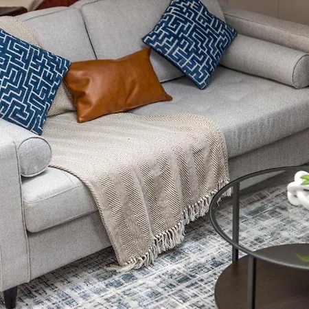 The Staycation Spot: Luxe Apartment *