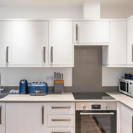 Cosy Retreat In The Heart Of Golders