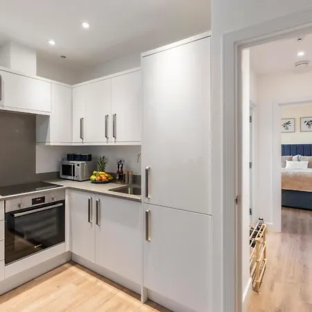 Cosy Retreat In The Heart Of Golders *