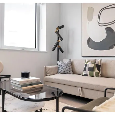 Cosmopolitan Living: Upscale 1br Gem In