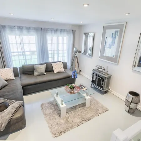 Holiday home Comfortable 4 Bed Mews Town House Near Hyde Park