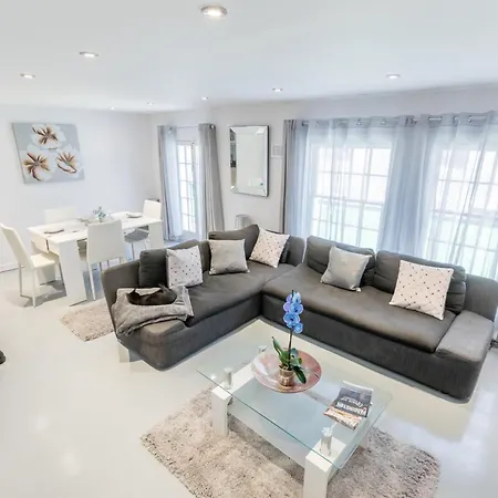 Holiday home Comfortable 4 Bed Mews Town House Near Hyde Park
