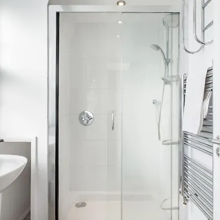 Comfortable 4 Bed Mews Town House Near Hyde Park Holiday home London