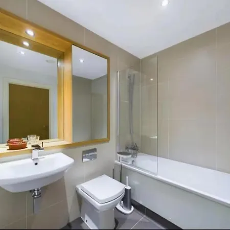 Homestay Homestay With Stunning Thames River View London