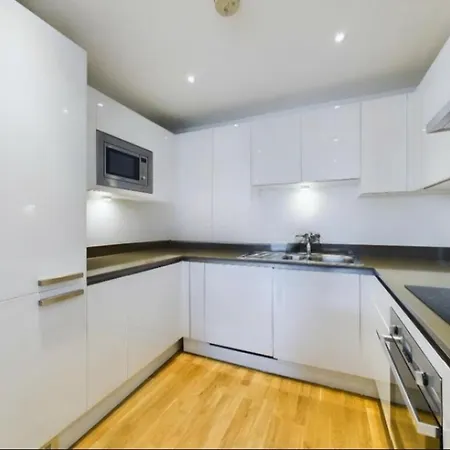 Homestay With Stunning Thames River View *