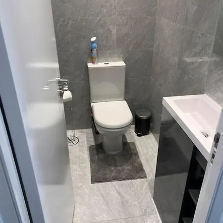 Stunning 2 Bedroom Duplex In The Heart Of Apartment London