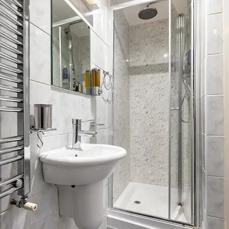 Gorgeous One Bed Aircon In The Heart Of Appartamento Londra