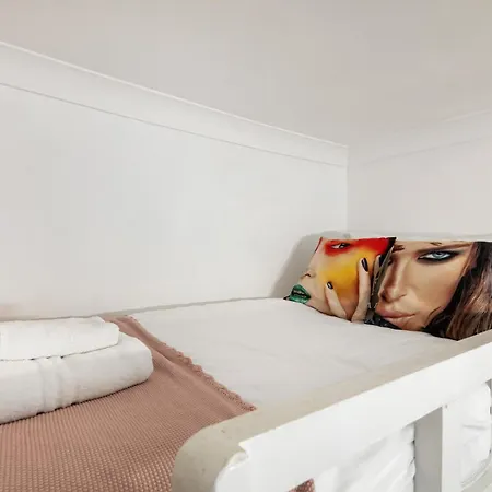 Deluxe Airconditioned Two Bed In Covent Garden London